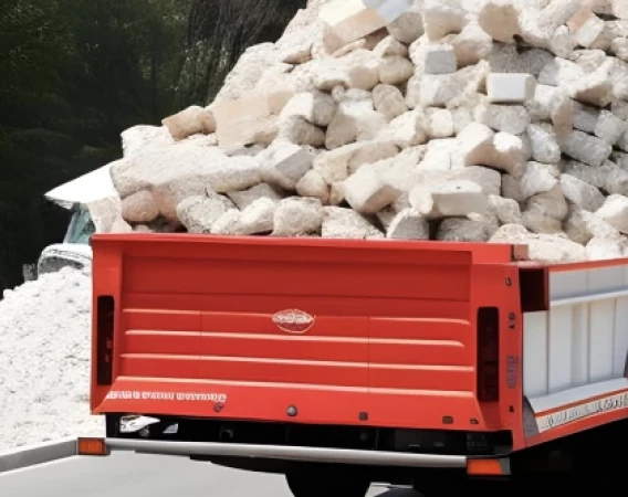 Evacuation des Déchets sur un Site de Construction à Nantes
Description : L'évacuation efficace des déchets par Toiture 44 sur un site de construction à Nantes, contribuant à un environnement de travail optimal.